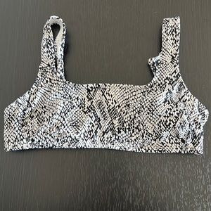 Xhilaration Black & White Snake Print Swim Top in Size XS